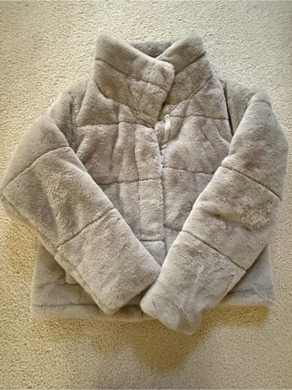 Abercrombie & Fitch Mini Puffer – Faux Fur – Size M – Light Gray
